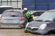 台風19号、水没車推定10万台