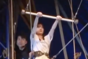 【悲報】空中ブランコ中のスタジオ、空気がヤバすぎて草wwwwww
