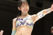 超絶美女な女子プロレスラーさん、技を決められボコボコにされてしまう