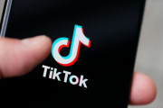 【悲報】TikTok新入社員さん、業務が変態すぎてむせび泣く