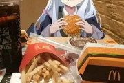 外国人さん、ハンバーガーを食べるアニメキャラ画像が大好きすぎるｗｗｗｗ