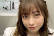 橋本環奈、上目遣いのオフショット「ちょっと大人っぽいですね」「上目遣い最高」