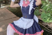 女性声優さん、メイド服を着せられヒールのままバッティングセンターでバッティングさせられる・・・