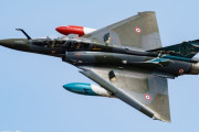 フランス空軍の「ミラージュ2000」戦闘機をウクライナに移管する可能性！