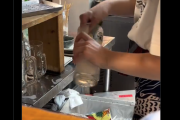 韓国人「日本ではビールジョッキをほとんど洗わずに、次の客に出すんだ！ これが証拠の映像だ!!」……あー、なるほどですねー。韓国には「アレ」がないんだ？