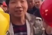 海外「中国人労働者のヘルメットvs上司のヘルメット」