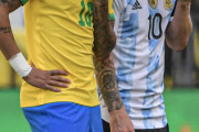【悲報】アルゼンチン代表、試合中に拘束される