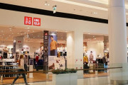 ユニクロ「やっぱりロシアで営業するの辞めることにします…」