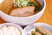 店員のオーダーミスに先輩たちがマジギレしていた。俺（出されたラーメンがもったいないから俺の分は食べよう..）　→　先輩「なんでみんなが怒ってるときに、のうのうと食べてたの？」俺（！？）・・・