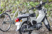 バイク乗りたいんやけど行きたい場所がなくて泣いてる