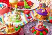 パープルのトナカイバーガー、緑のツリーパンケーキ……　見た目で味の想像がつかない原宿系クリスマスメニューがすごい
