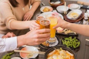 コロナに感染した人「仲間たちと会食した以外自粛しているのになんで自分が…」