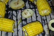 【画像あり】BBQにはひとつだけ「戦力外」の食材がある…
