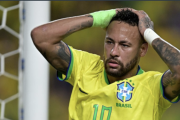 母国復帰の32歳ネイマール、99パーセント以上減の給料は「第三GK」並み！？