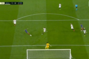 ◆リーガ好プレー◆セビージャ戦終了間際ルイス・スアレスのDFの頭舐めつつコレアにピッタリ届くループパスがうますぎる件