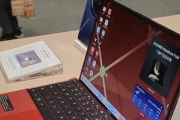 【動画】HuaweiのノートPC｢MateBook Fold｣､変態すぎるｗｗｗｗ