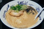 観光客「ラーメン大盛りバリカタで！油多めとか出来ます？」　ワイ「ブッｗｗｗ」