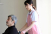 【人手不足】介護現場、働き始める人を離職が初めて上回る　求人倍率15倍、「介護崩壊」の懸念に現実味