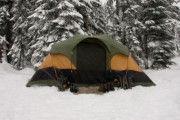 雪の中でキャンプする奴wwwwwwwww