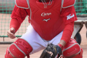 広島・坂倉、捕手専念！ 新井監督に直訴