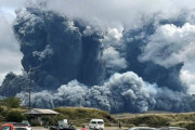 外国人「日本は火山多すぎだろ！」阿蘇山噴火の様子が海外でも話題