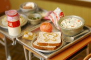 【悲報】小学生女子さん、給食を残すのが流行りとなってしまう