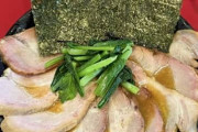 【画像】ワイの夜食、あまりにも豪華すぎると話題にwwwww