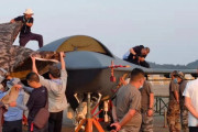 謎の全翼型無人ステルス機披露か、中国の珠海航空博覧会
