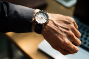 【画像】カッコ良すぎるぼくの腕時計ｗｗｗｗｗｗｗ