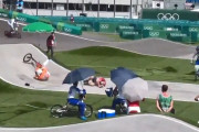【東京五輪】五輪スタッフ、自転車競技（BMX）で突如コースに入り、練習中のオランダ代表選手（メダル候補）と衝突し怪我させる