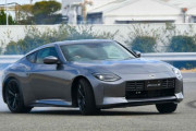 新型フェアレディZ日本仕様が、日産の追浜グランドライブで激走！