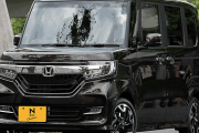 【画像】ホンダNBOXとか言う軽自動車なのに日本一売れてる国民車ｗｗｗｗｗ