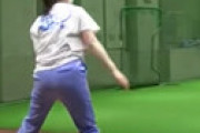 【動画】 岩田絵里奈アナ、始球式前の投球練習でジャージが張りつき「丸っと見え」「線が見えてる・・」とファン歓喜