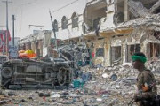 【動画】ソマリアの首都で爆発、１００人死亡　イスラム過激派テロ