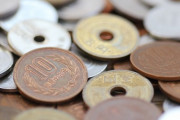 未だに「現金支払い」してる奴見ると腹が立つんやけど