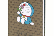 「ドラえもん」×「GUCCI」スペシャルコラボアイテムが女性誌の付録に！ミニGGパターンに紛れるドラちゃんが可愛い