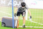 海外の反応「全世界が日本を見習うべき」サッカー日本代表スタッフの“美マナー”をベトナム大絶賛