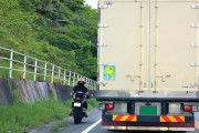 バイクのすり抜けは「アリ」か「ナシ」か！