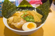 ぶっちゃけ許されるならデートのランチは松屋とかラーメン屋がいいよな