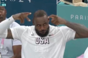 【パリ五輪】レブロンが自分への歓声だと思って手を振った結果…