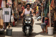 インドネシア・バリ島、外国人観光客へのバイクのレンタル禁止を計画