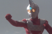 別人だけど顔と名前がウルトラセブンみたいなウルトラマン