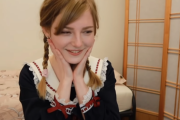 【悲報】美人オランダYouTuberさん、ニヤケが止まらないｗｗ