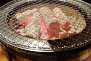 【朗報】こんな時間から「ホルモン焼肉」食いに行くwww