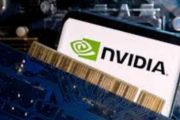 【暴落】投資家女子「助けて！NVIDIA等の半導体は絶対に上がるって聞いたから買ったのに-400万になったの