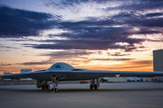 米空軍が長距離打撃爆撃機「B-21 レイダー」を225機調達する可能性！