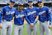 HR共演の大谷・タッカー・ベッツ・フリーマンの4ショットにMLBファン騒然！←「入学式初日の写真みたい」（海外の反応）