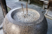 お堂の香炉の灰がごっそりと盗まれ困惑「何のために使うのか理由が全くわからない」