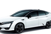 ホンダが「クラリティ フューエルセル」の個人向けリースを開始