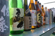 日本酒「獺祭があります」　ウイスキー「山崎があります」　　焼酎「うっ…うぅ」